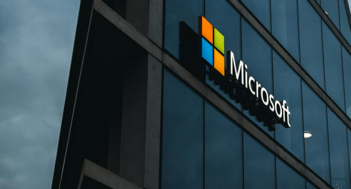 Microsoft CrowdStrike Outage. The Impact of a Software Glitch on Global Businesses